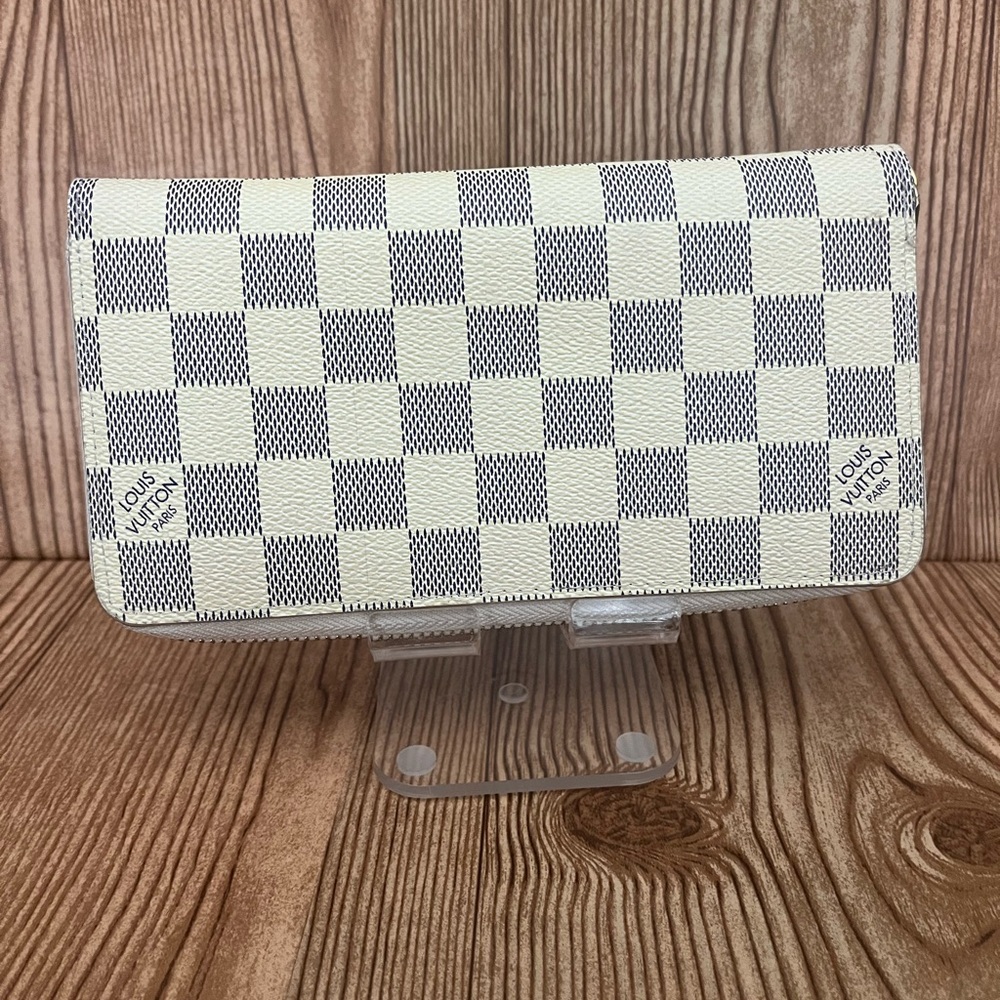 Damier Azur Cream and Gray Wallet 🌹